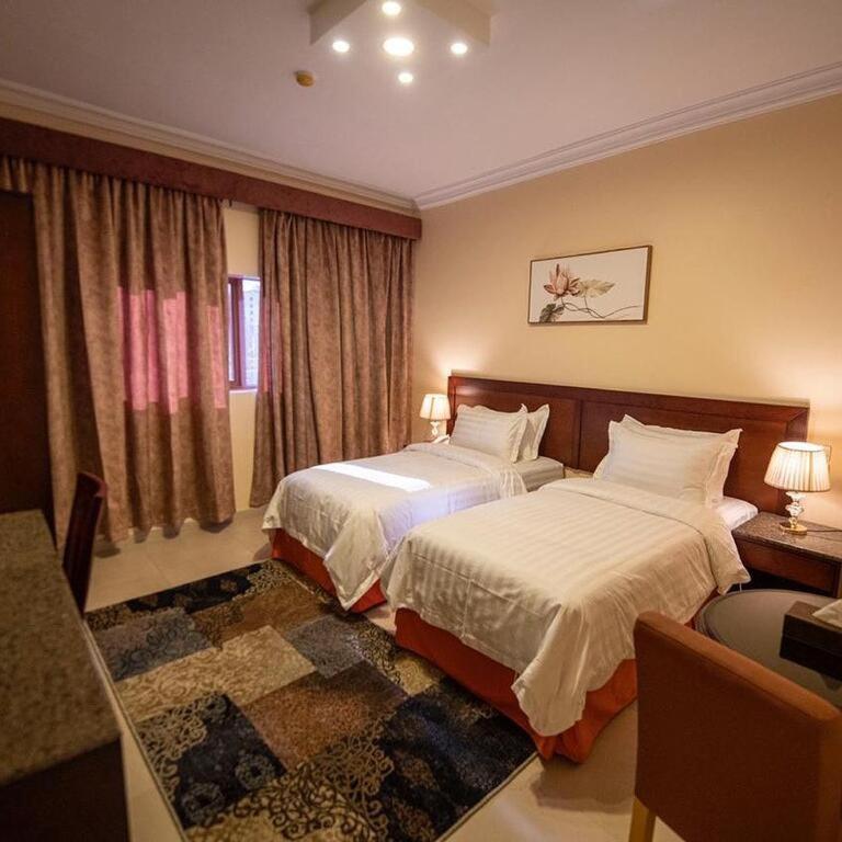 אל-מדינה Al Ayniah Hotel מראה חיצוני תמונה